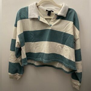 Sage green and white cropped Forever 21 sweatshirt, size M.